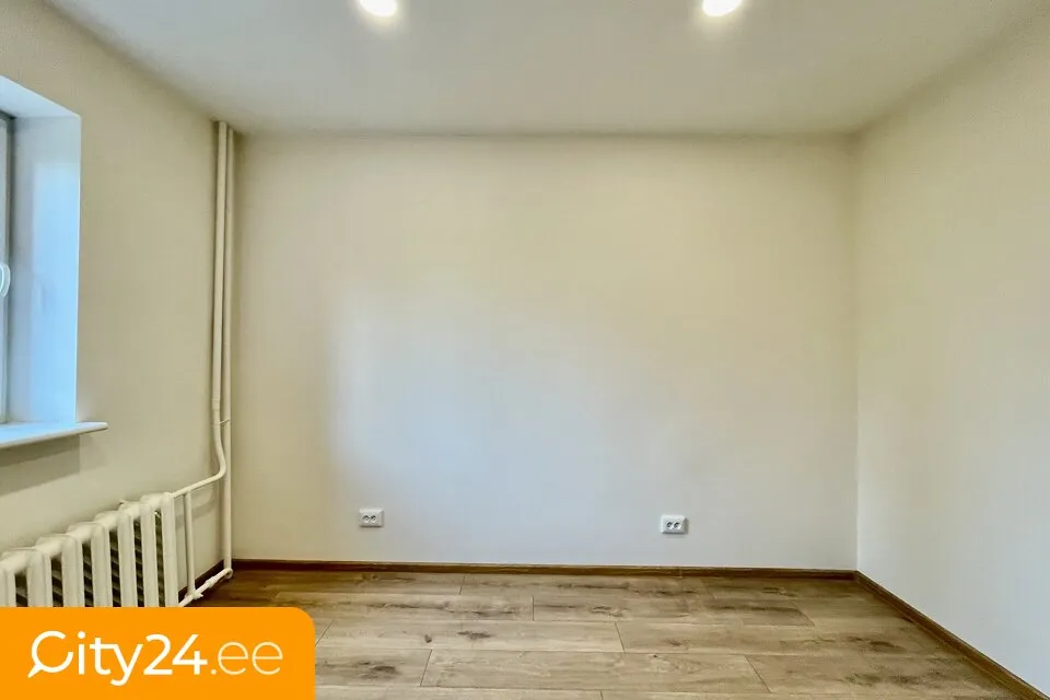 Rooms - Renovated Flat with Balcony in Narva