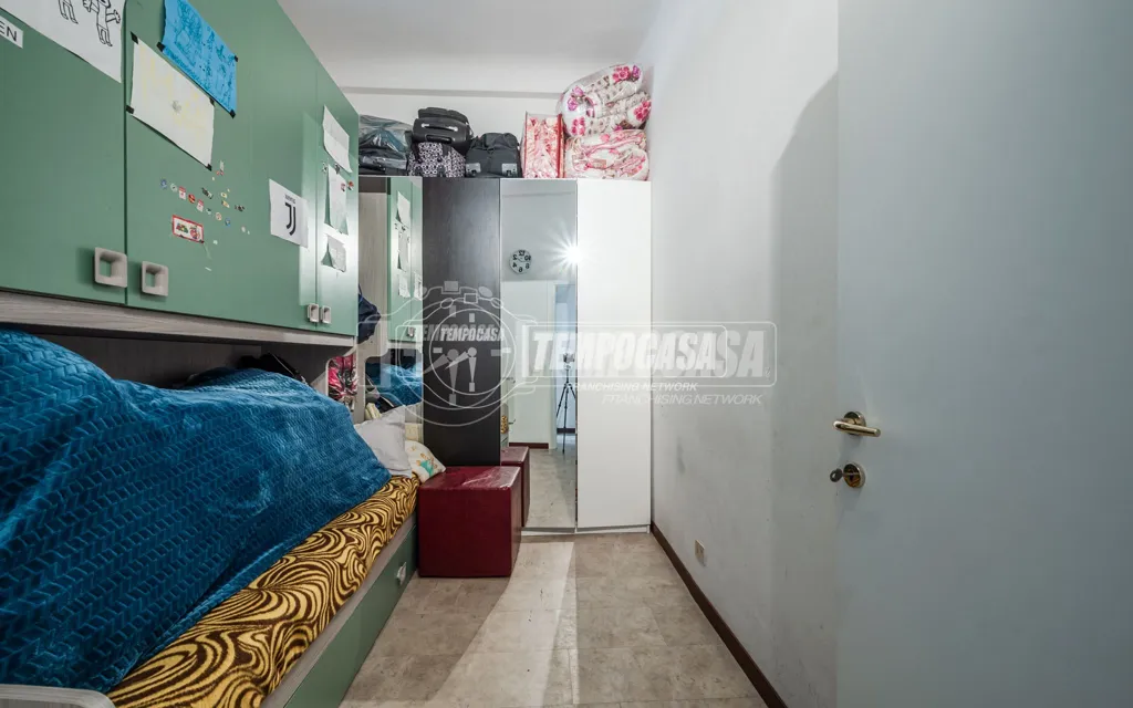 Magamistoad - Two-Bedroom Apartment for Renovation in Milan