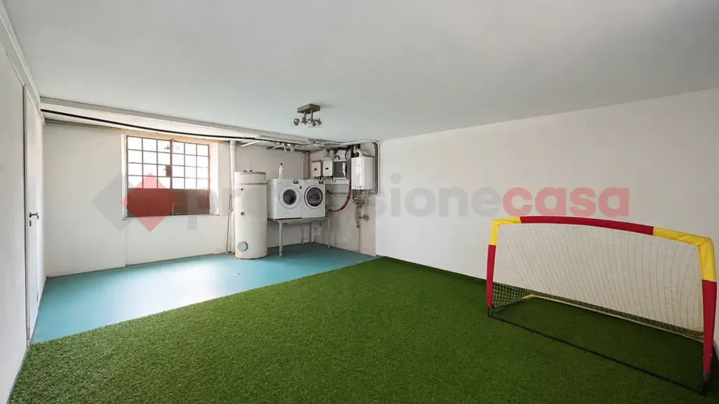 Rooms - Semi-detached Villa with Central Location in Opera