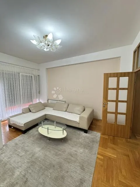 Elutuba - Flat for 15 Workers in Gornja Dubrava
