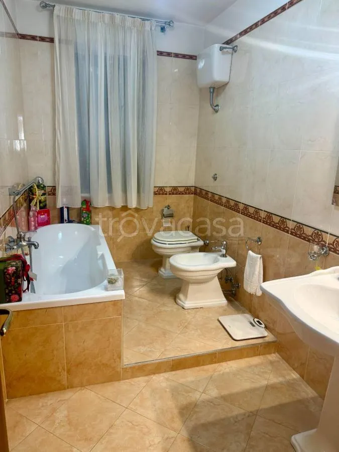 Salles de bain - Spacious Apartment with Terrace in Lusciano