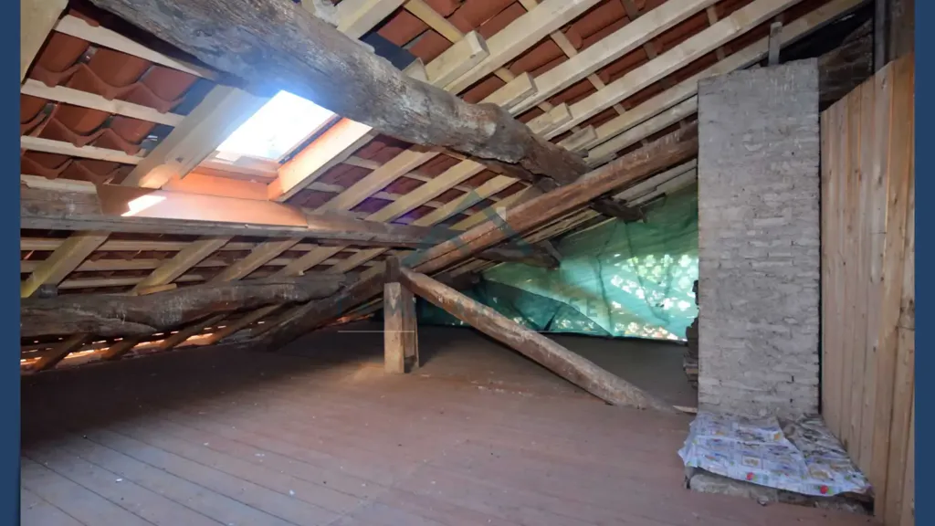 Pièces - Terraced Villa for Renovation in Varese