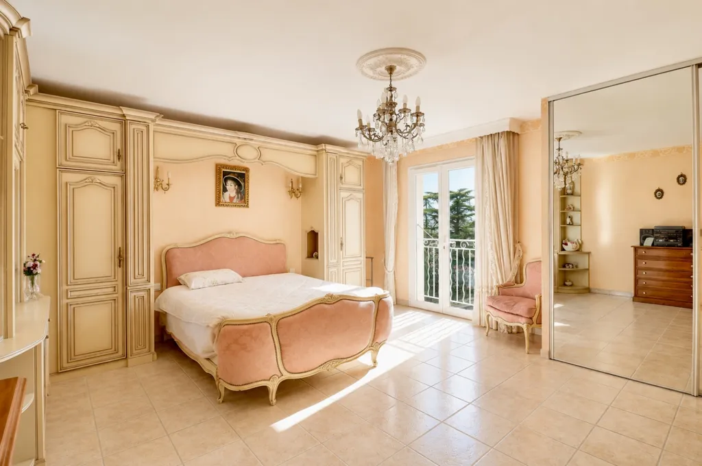 Chambres - Maison Familiale avec Piscine et Vue Dominante à Château-Gombert
