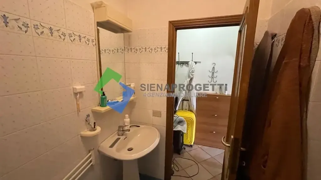 Salles de bain - Quadrilocale with High Ceilings near Siena Centre