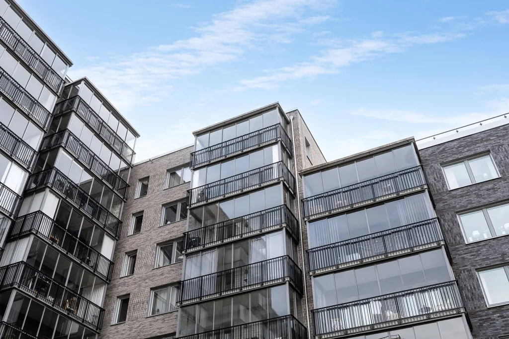 Välivaade - Apartment with Large Balcony in Östermalm