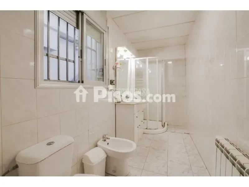 Bagni - Two-Storey House with Terraces in Terrassa