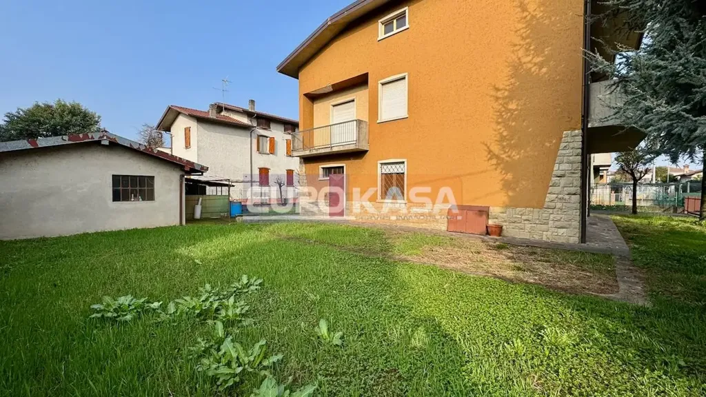 Jardin - Villa with Garden in Osio Sopra