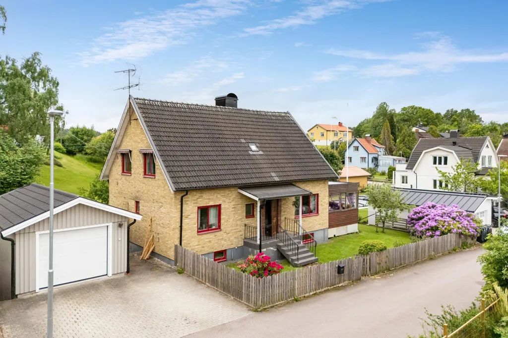 Extérieur - Spacious Villa with Garden in Suburban Area