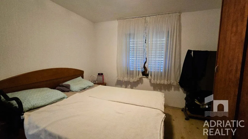 Magamistoad - Two-Bedroom Apartment with Terrace in Vodice