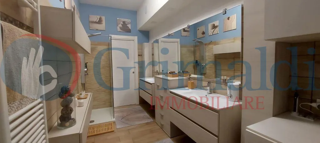 Bathrooms - Fully Rented Apartment with Solar Panels in Avellino