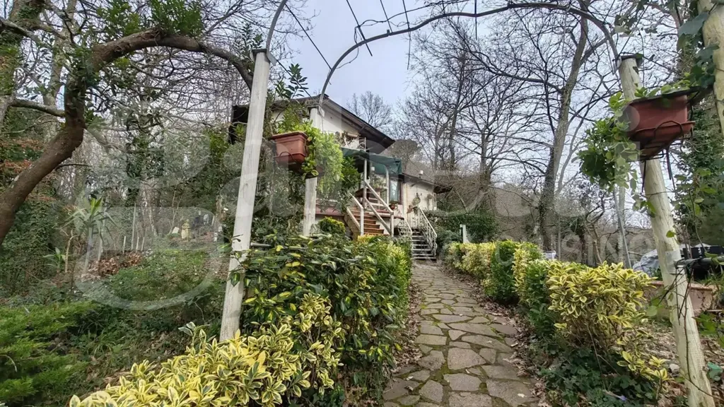 Aed - Rustic House with Garden in Collesalvetti
