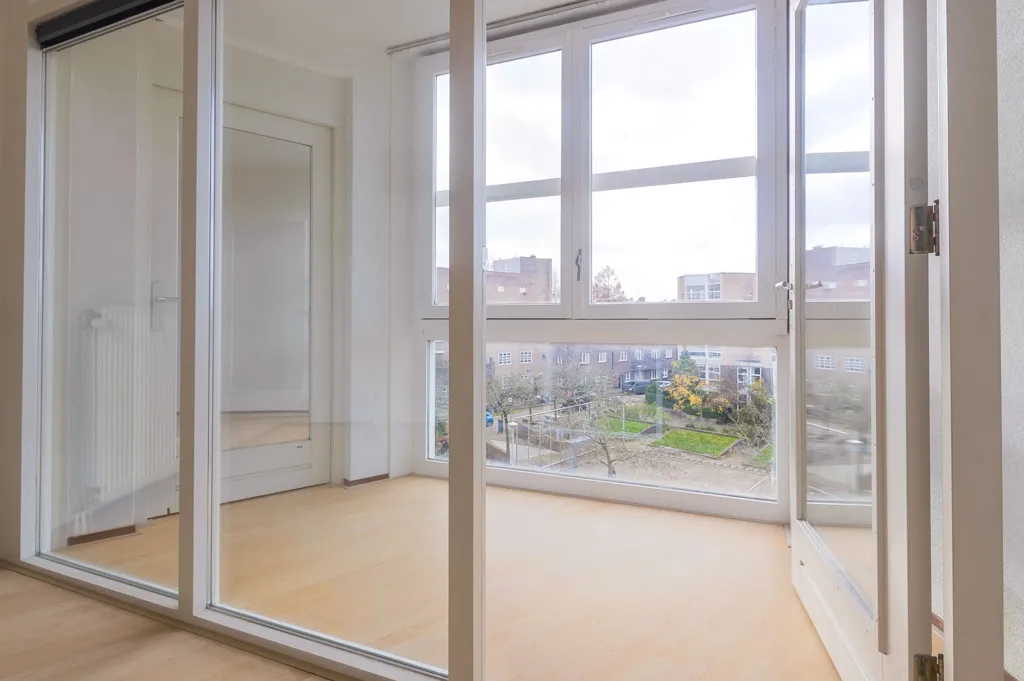 Pièces - Amsterdam School Flat with Loggia in Amsterdam-Zuid