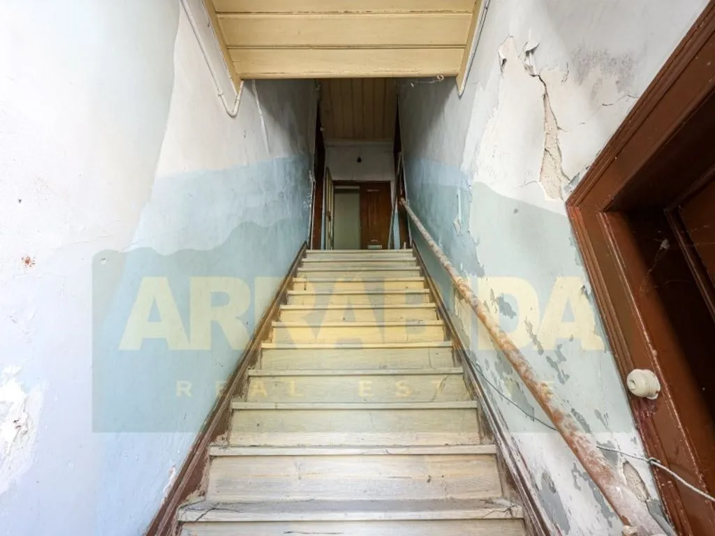Pièces - Luxury Apartment Complex for Renovation in Sesimbra