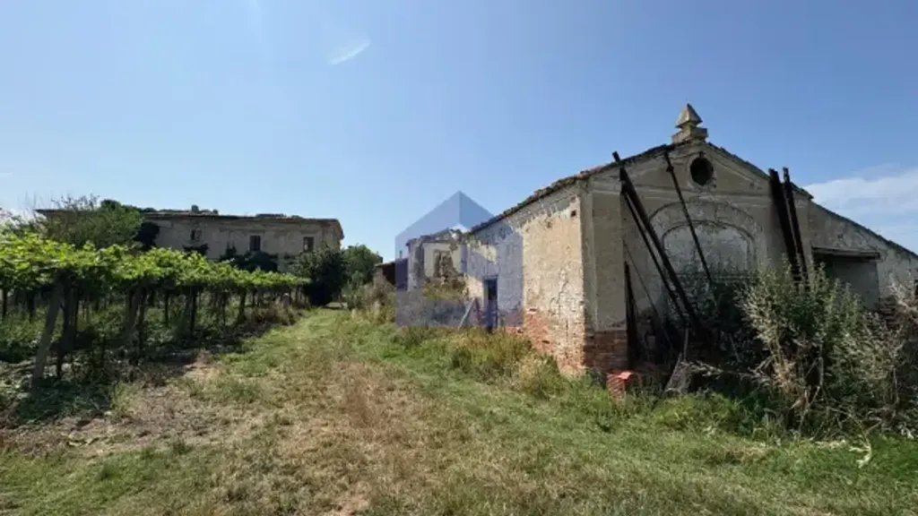 Välivaade - Rustic Casale for Restoration in San Vito Chietino