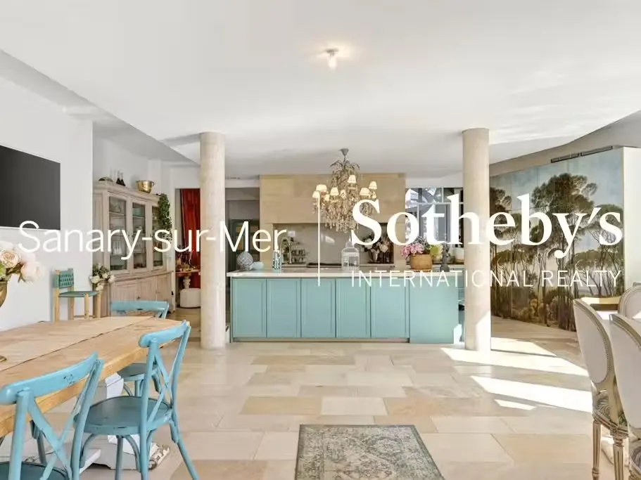 Cucina - Mansion with Pool in Toulon's Prime Location