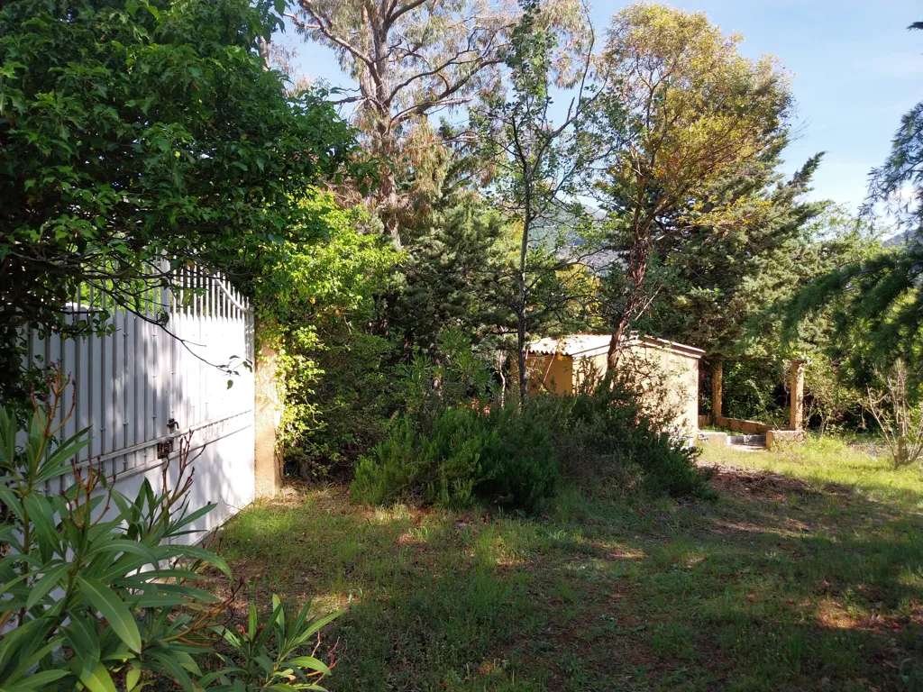 Jardin - Maison de Plain-Pied avec Vue Panoramique à Lucéram