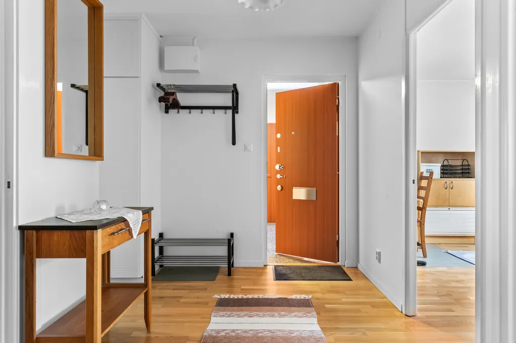 Esik - Apartment with Balcony in Edsberg