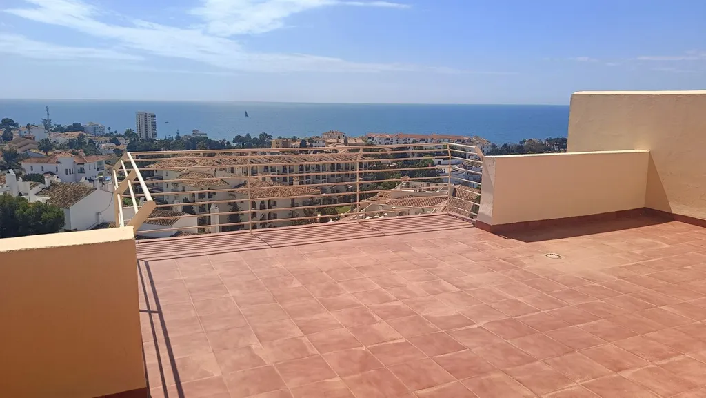 Terrace - Penthouse with Sea View in Riviera del Sol