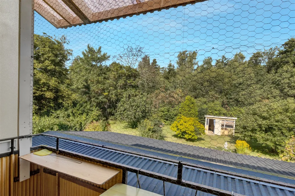 Balcone - Villa with Garden and Stream in Kvillsfors