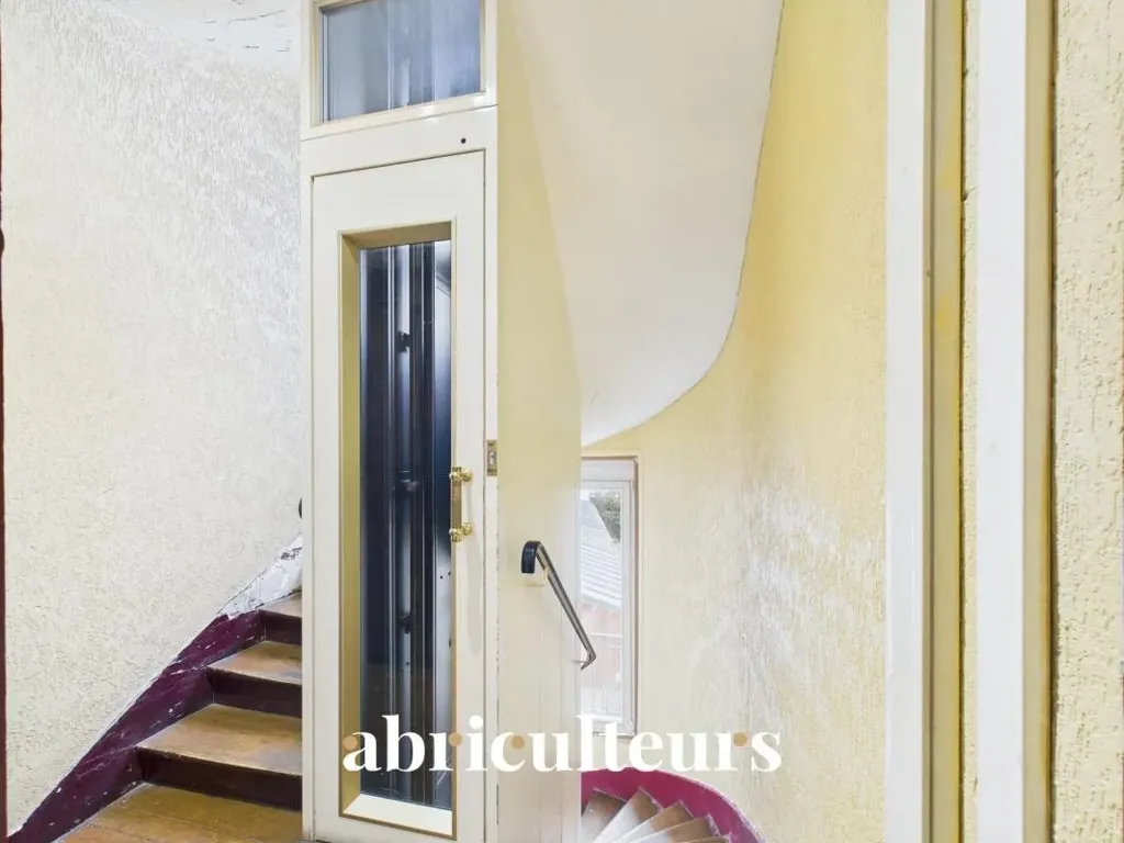 Pièces - Appartement Familial avec Vue Dégagée à Paris 20ème