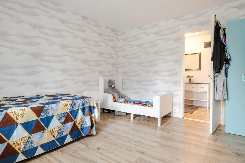 Camere da letto - Terraced House with Glazed Balcony in Central Location