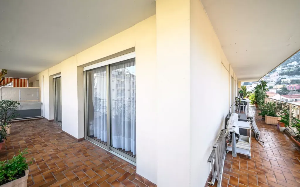 Rõdu - Penthouse with Rooftop Terrace in Nice