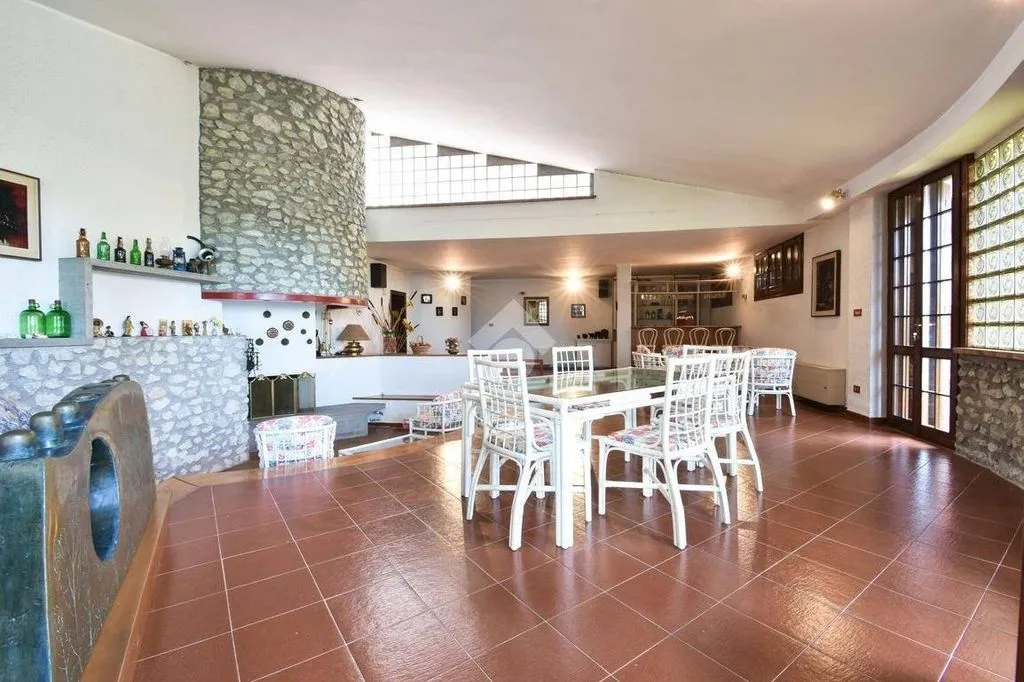 Salle à manger - Luxury Villa with Pool in Montescudo