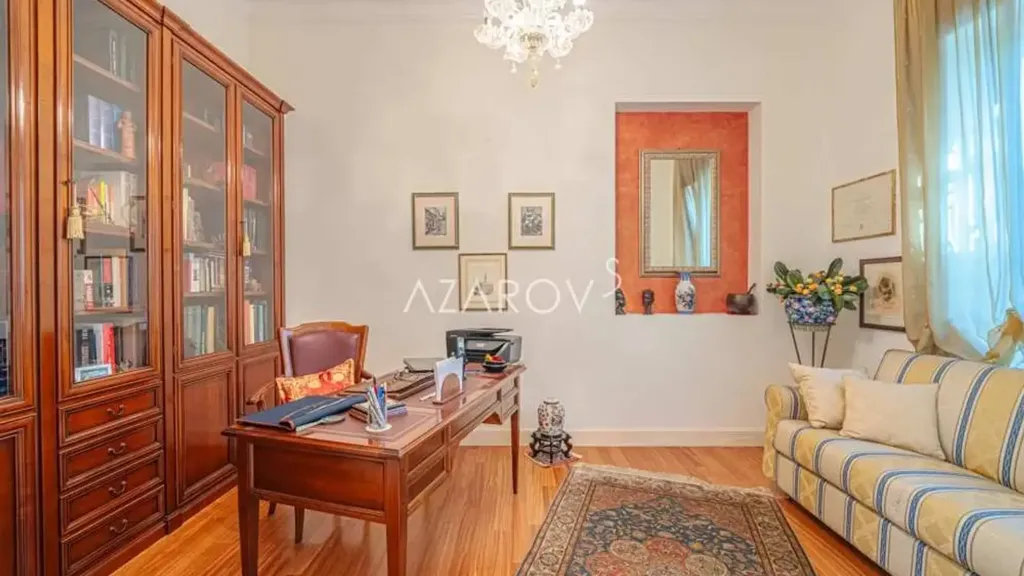 Bureau - Villa with Sea View in Sanremo