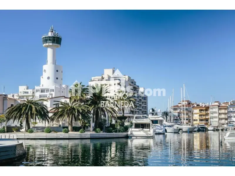 Reformed Apartment with Sea View in Port Grec
