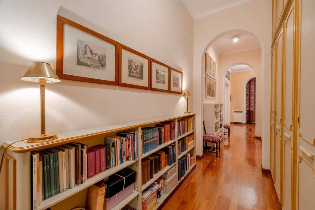 Entrée - Luxury Apartment with Panoramic Terrace in Genoa