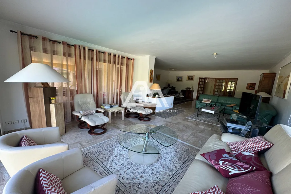 Séjour - Villa avec Piscine en Bord de Golf