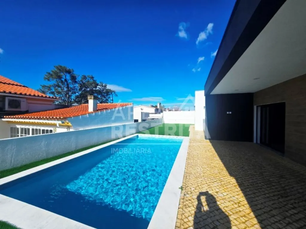 Bassein - Luxury Detached House with Pool in Setúbal