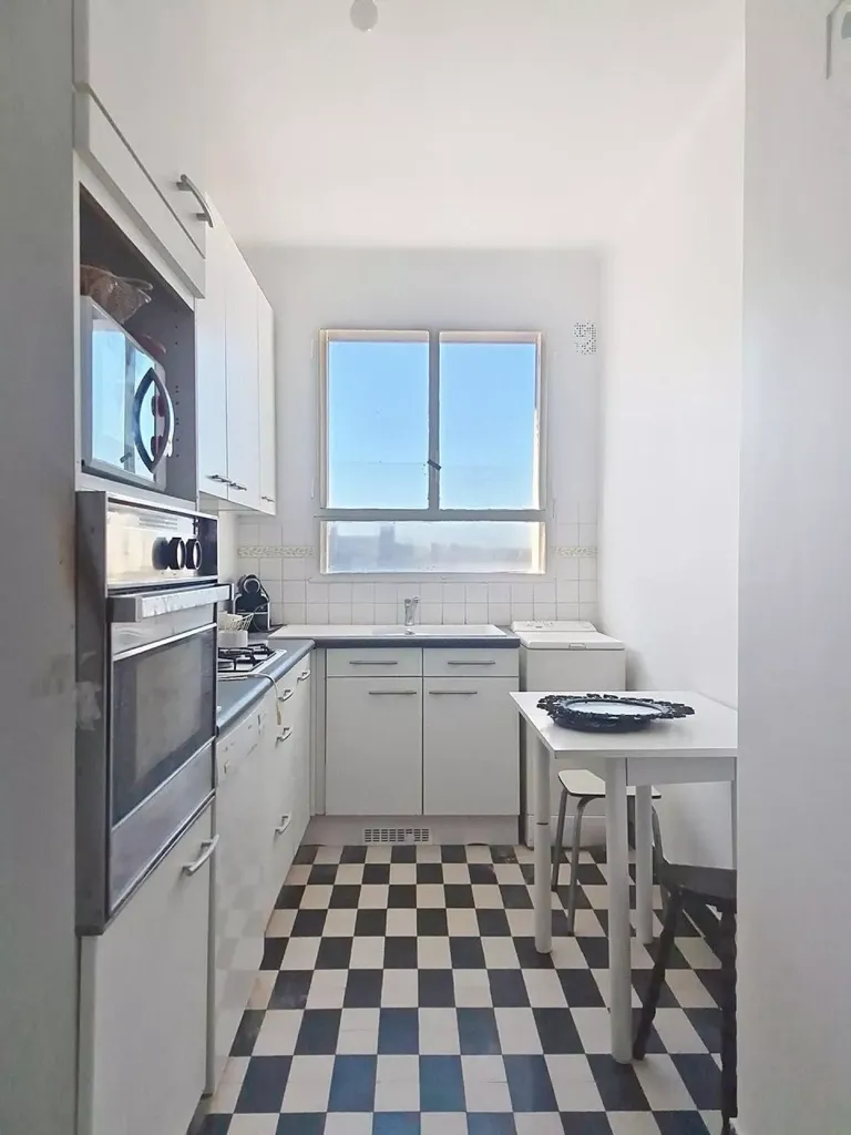 Cuisine - Appartement Lumineux sans Vis-à-Vis au 13e Arrondissement de Paris