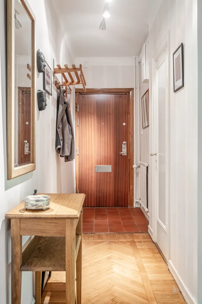 Esik - Funkis Flat with Parkett in Kungsholmen