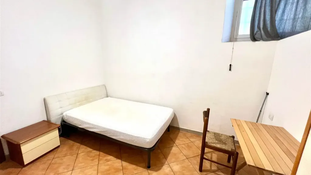 Chambres - Trilocale with Large Windows in Florence
