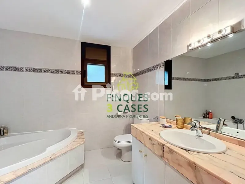 Salles de bain - Luxury Chalet with Spa in Escaldes-Engordany