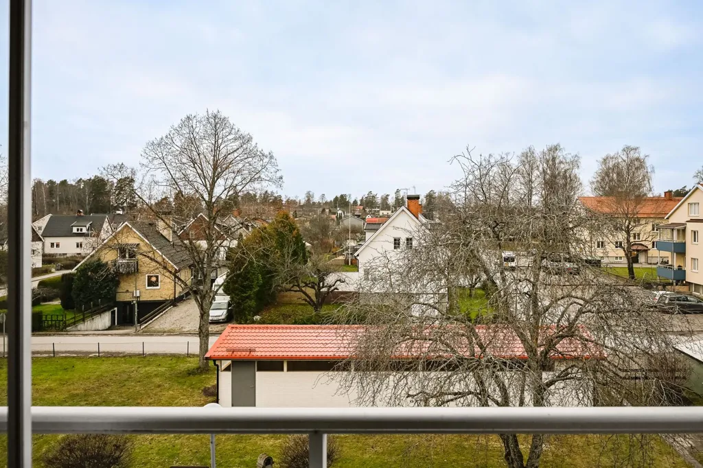 Rõdu - Apartment with West-Facing Balcony in Södermanland
