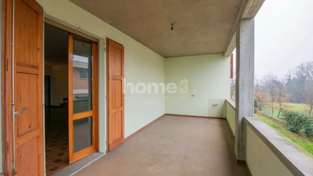 Balcon - Villa with Solar Panels in Albinea