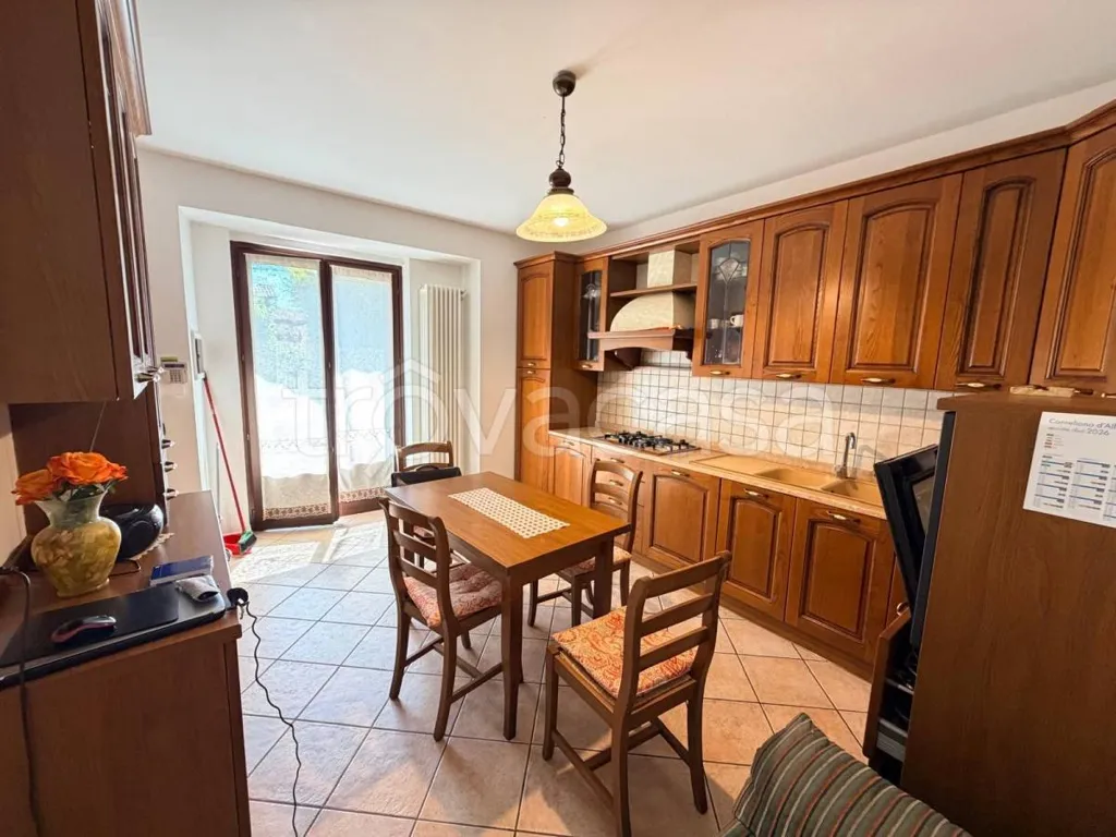 Cuisine - Restored Villa with Private Garden in Corneliano d'Alba