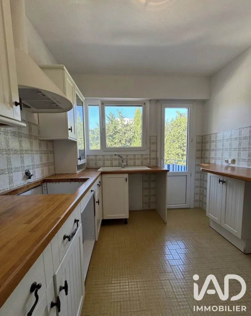 Cuisine - Appartement 3 Pièces avec Piscine à Antibes