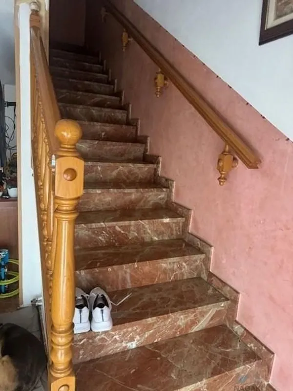 Toad - Semi-detached House with Garage in Terrassa
