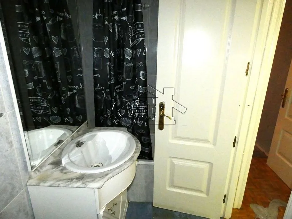 Salles de bain - Spacious Apartment with Terrace in Usera, Madrid