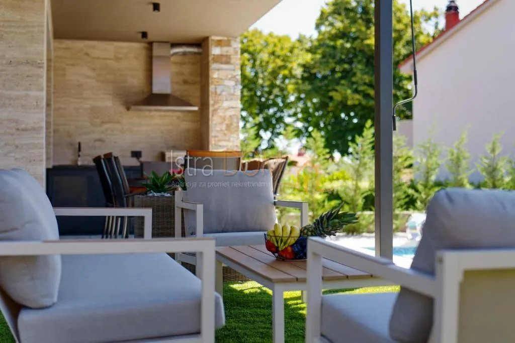 Terrass - Modern Villa with Pool in Marčana
