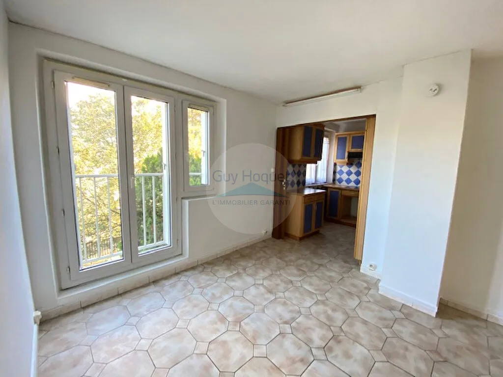 Elutuba - Flat with Balcony in Balzac Quarter