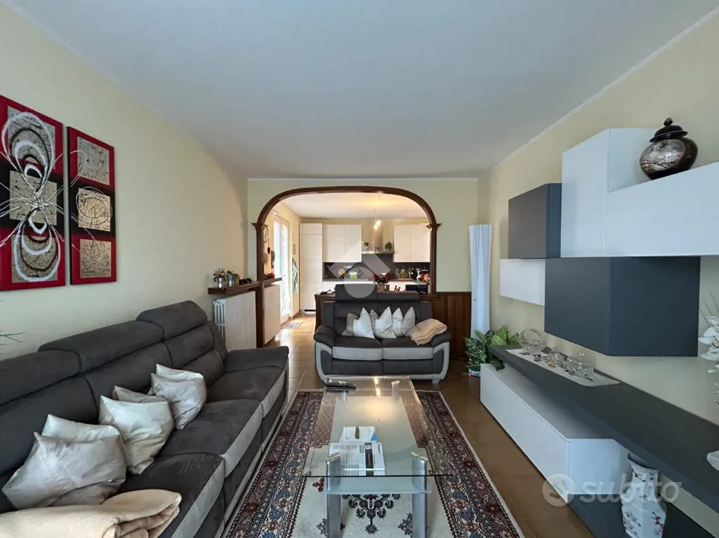 Maison 6 pièces à IT