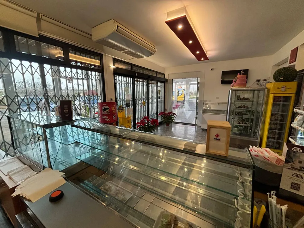 Toad - Bar Tabacchi with Frontage in Comiso