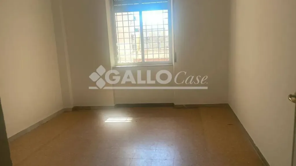 Central Apartment with Balconies in Cosenza