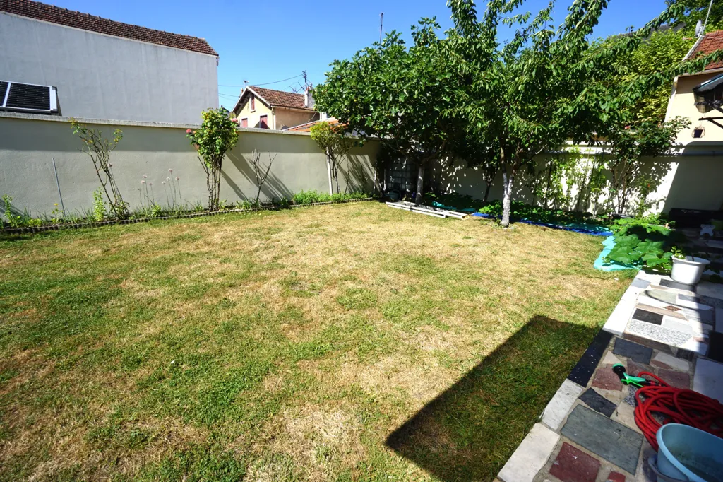Jardin - Pavillon + Appartement Indépendant à Aulnay-sous-Bois
