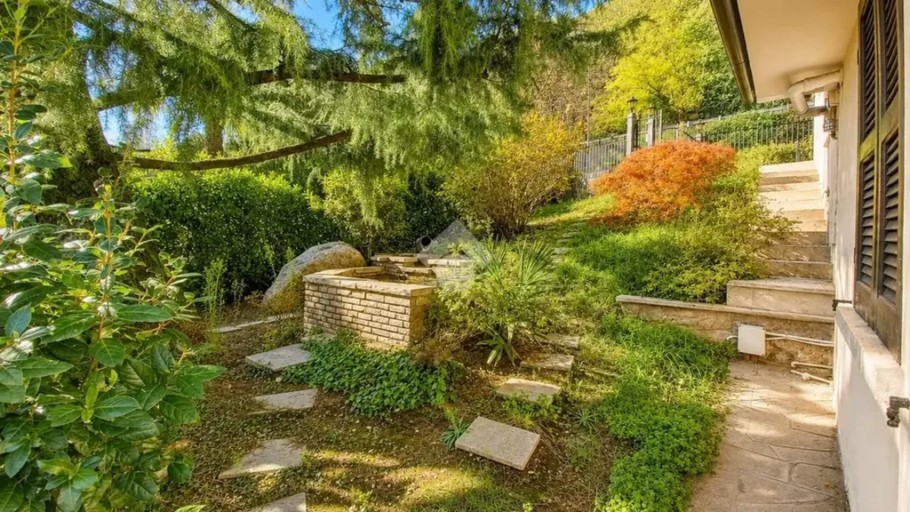 Giardino - Panoramic Villa with Garden in Ponte Lambro