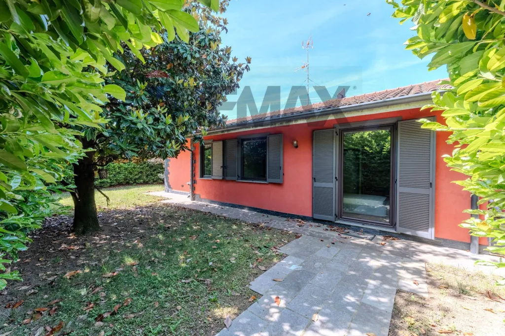 Garden - Single Villa with Garden in Bonate Sopra
